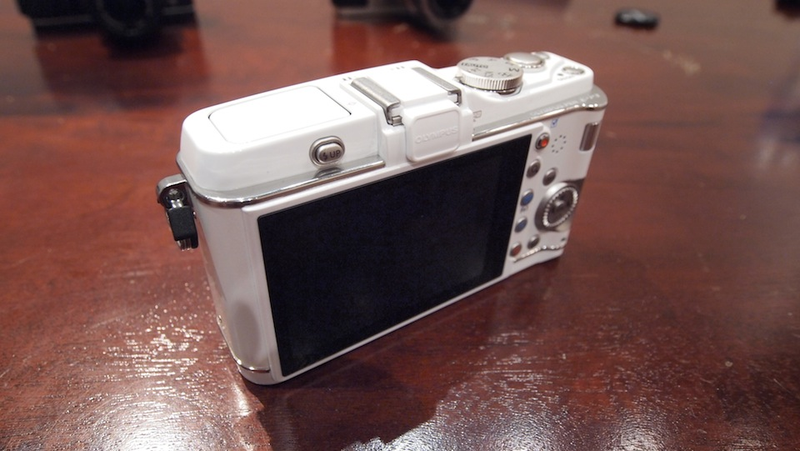 Illustration for article titled Olympus' New PEN E-P3: Dual Cores in a Camera? Yes Please.